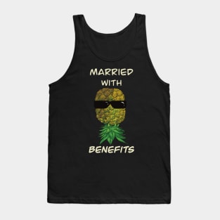 Upside down pineapple wearing glasses - Married witth benefits Tank Top